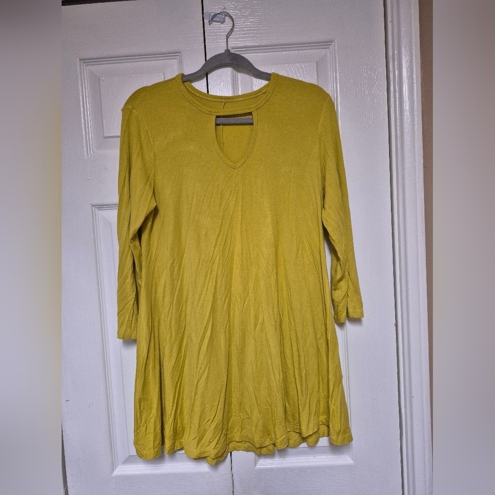 Soft Surroundings Yellow Long Sleeve Keyhole Neck Top Size M